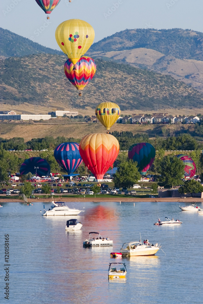 Naklejka premium Balloon Ascent