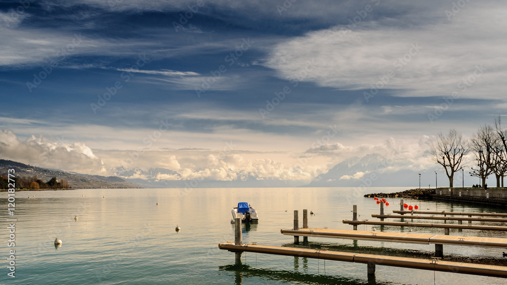 Lago Léman en Lausanne, cantón de Vaud, Suiza