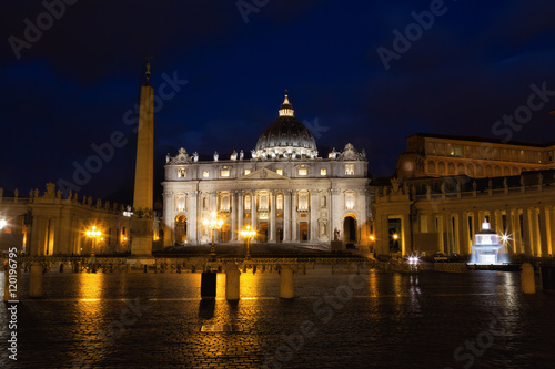 St. Peter's Square at night. Vatican City, Rome, Italy © Shchipkova Elena
