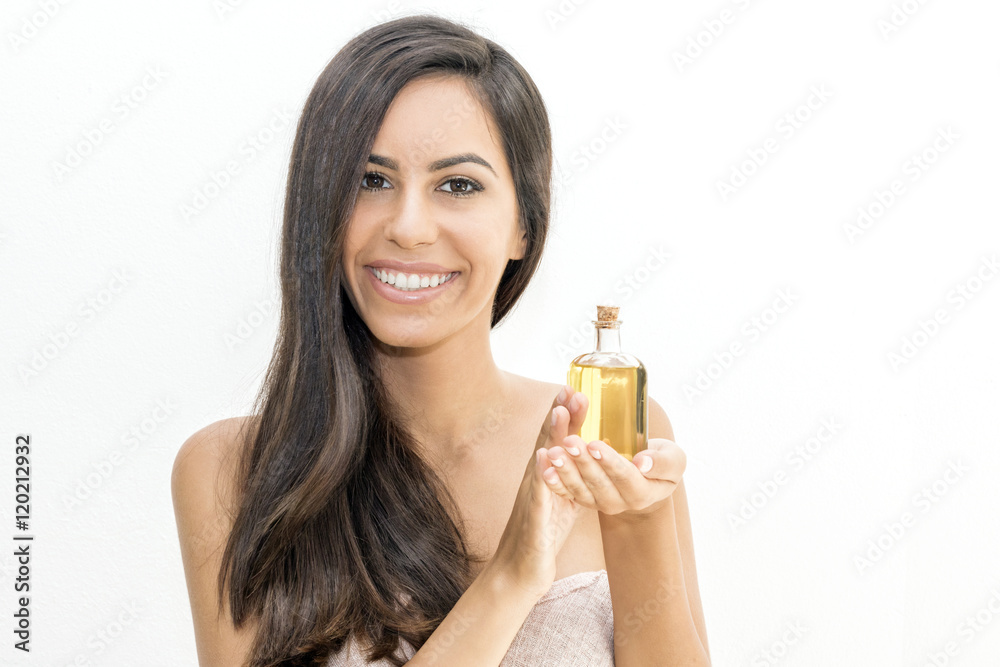 Argan oil , natural luxury treatment for skin and hair Argan oil , natural luxury treatment for skin and hair