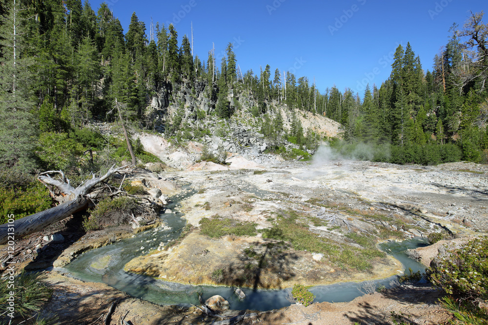 Obraz premium Devil's kitchen in Lassen Volcanic National Park