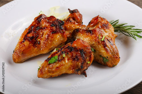 Grilled chicken wings