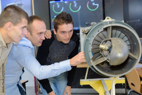 Εκτύπωση καμβά observing a propeller