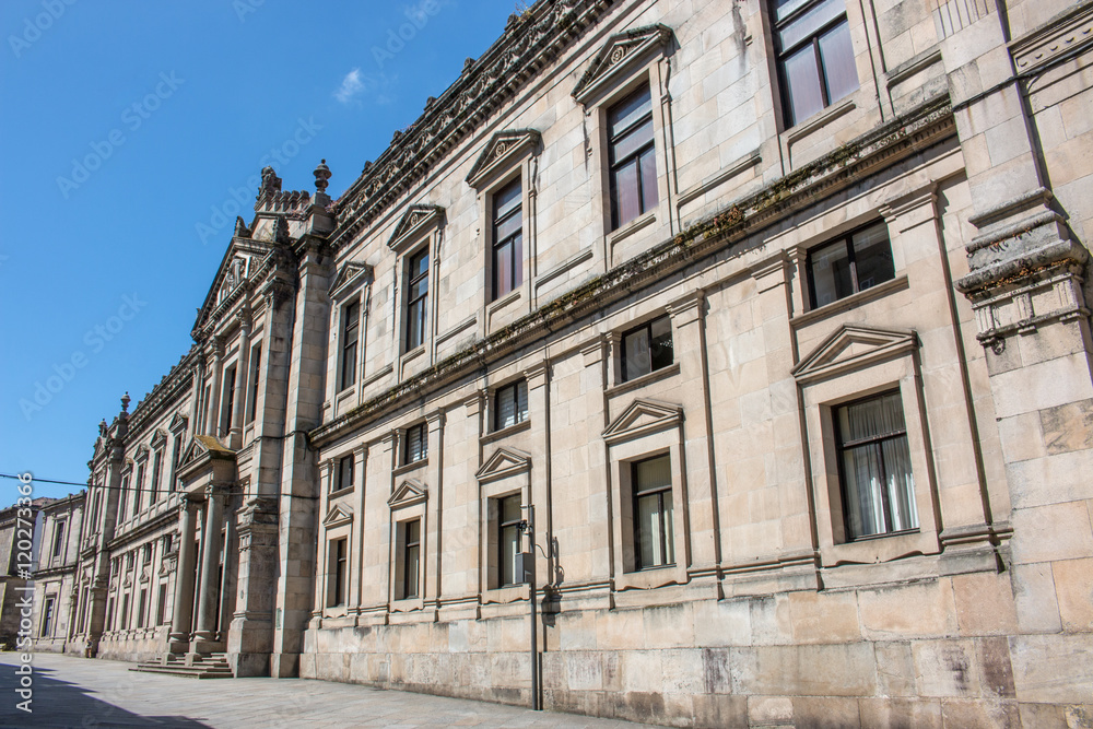 Fototapeta premium Facultade de Medicina e Odontoloxía USC de Santiago de Compostela Galicien Spanien