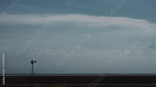 Kansas / Oklahoma - Landscape 04 - evening, morning or pre-dawn - incoming storm photo