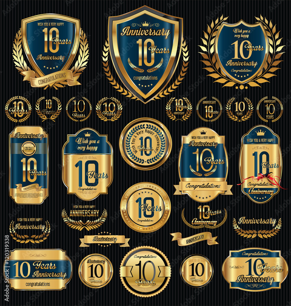 Naklejka premium Anniversary golden shields laurel wreaths and badges collection 
