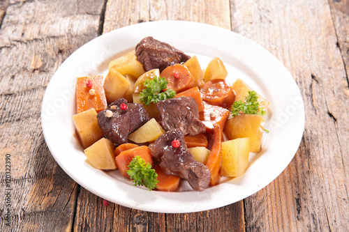 beef stew with vegetable