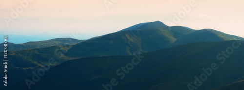 Fototapeta Naklejka Na Ścianę i Meble -  Morning at the Carpathian Mountains. Svydovets ridge
