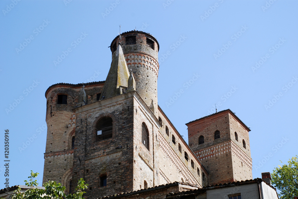 Castello di Serralunga d'Alba - Piemonte