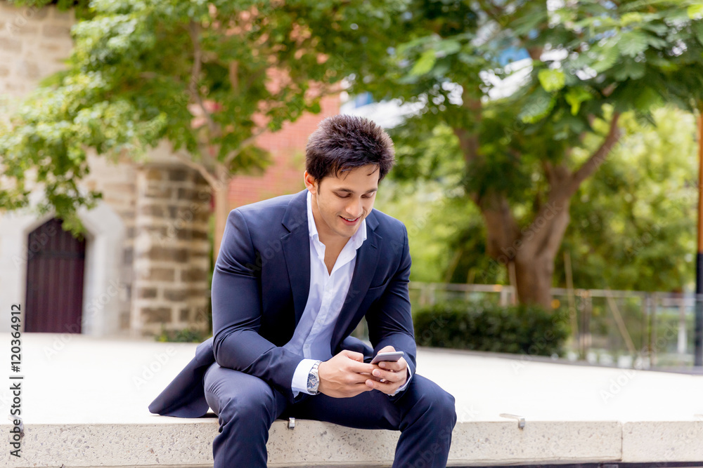 Obraz premium Portrait of confident businessman outdoors