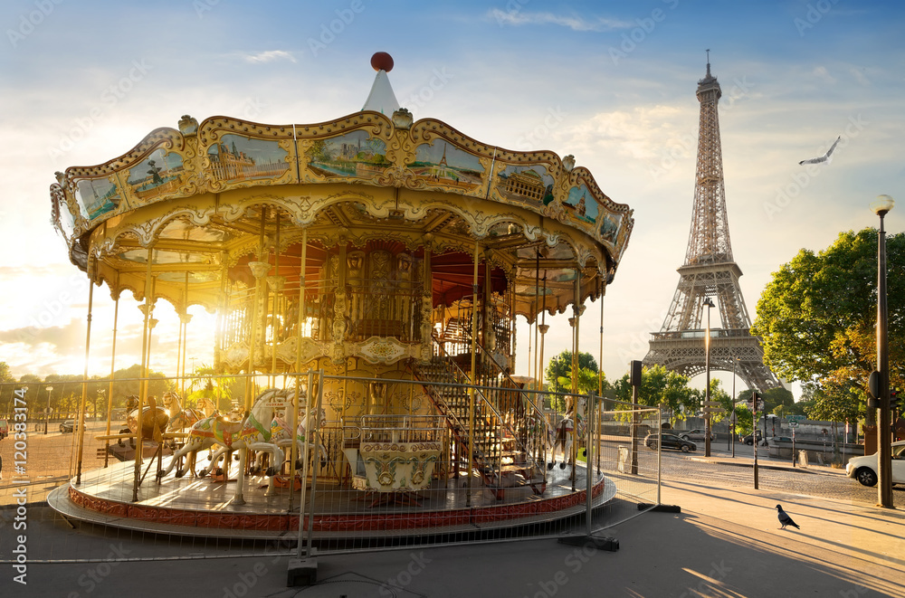 Obraz premium Carousel in Paris
