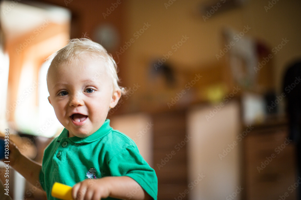 freches Baby freches Baby