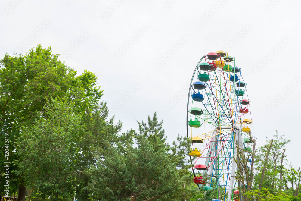 Fototapeta premium Diabelski młyn to latem duża atrakcja
