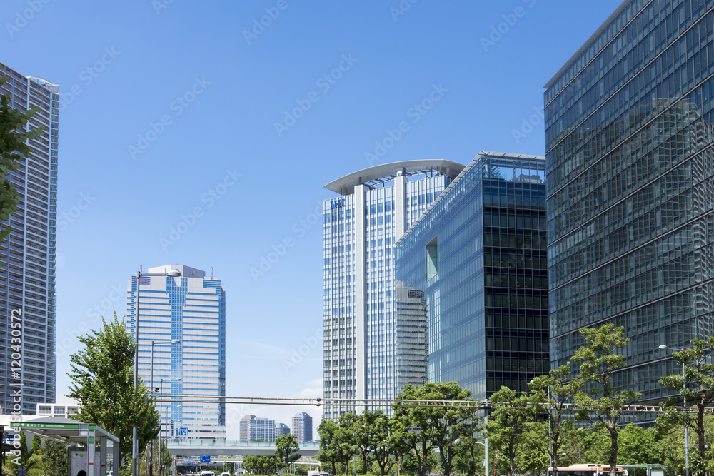 東京都市風景　豊洲　再開発地区　臨海副都心　快晴　青空　高層ビル群