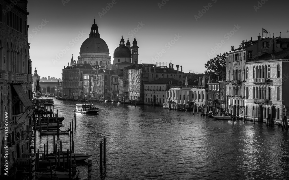 Fototapeta premium Church Saint Mary of Health in Venice