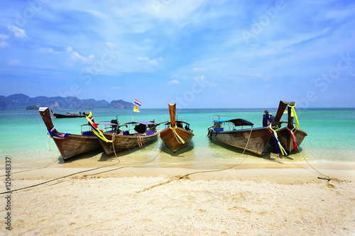 Traditional Thai boat © worradirek