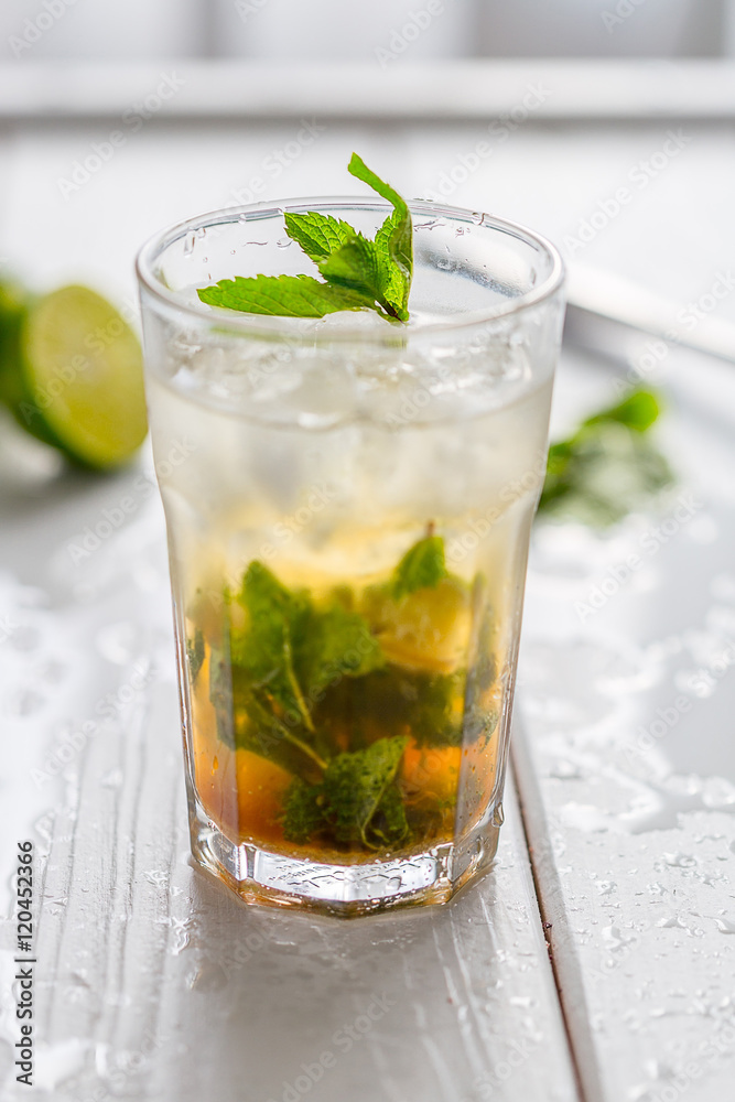 Fototapeta premium Mojito Lime Drink Cocktail