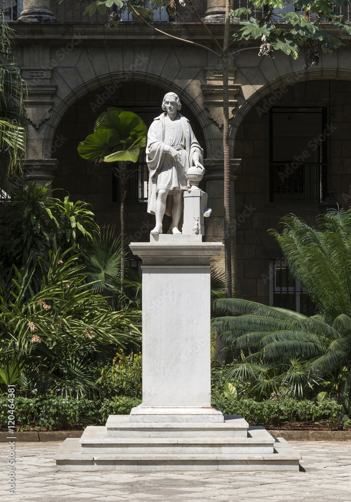 Obraz premium Kuba, Havanna - Vieja, Plaza de Armas, Statue des Königs Ferdinand VII