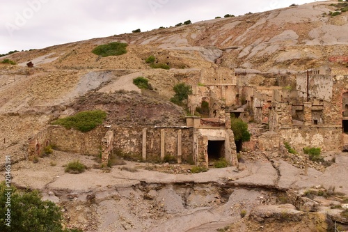 antiche rovine di miniera