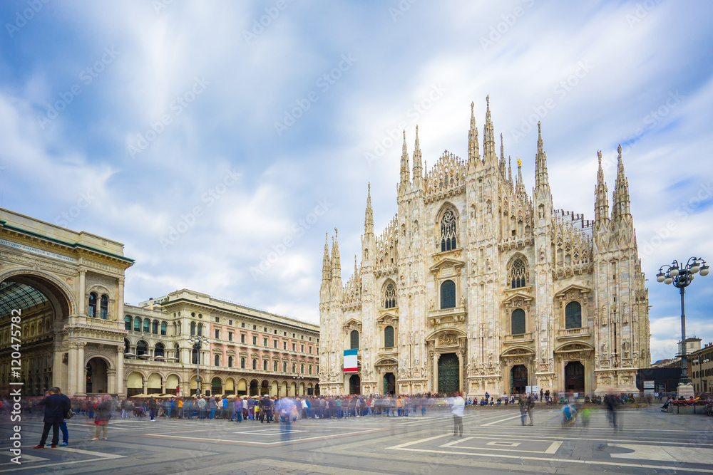 Fototapeta premium The Duomo of Milan Cathedral in Milano, Italy