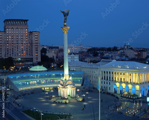 Obraz na plátně Nezalezhnosti square in Kiev