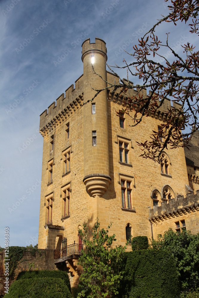 Château de Puymartin et sa dame blanche, classé monument historique, Périgord noir