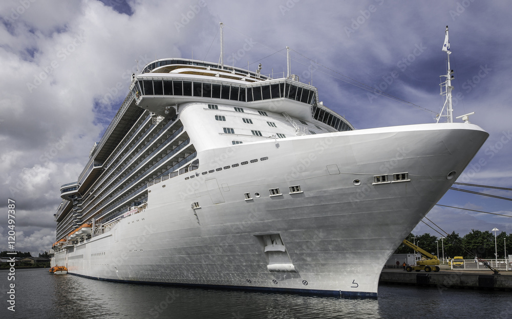 Kreuzfahrtschiff, Warnemünde Kreuzfahrtschiff, Warnemünde