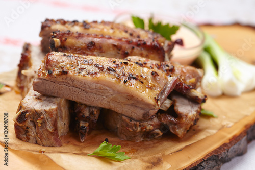 grilled ribs with sauce