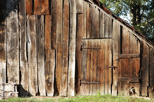Obraz na płótnie old wooden barn w salonie