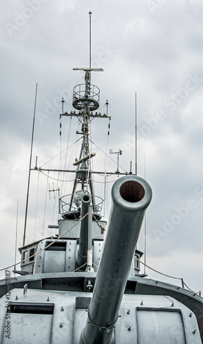 Fototapeta Naklejka Na Ścianę i Meble -  cannons on the battleship