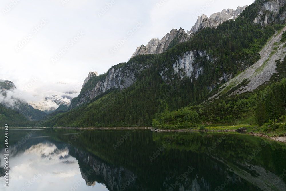 Fototapeta premium Fantastic alpine lake in the Austrian alps 