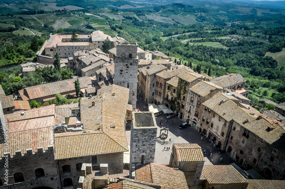 Vista dede una de las Torres de San Gimignano, pueblo amurallado medieval en lo alto de las colinas de la Toscana
