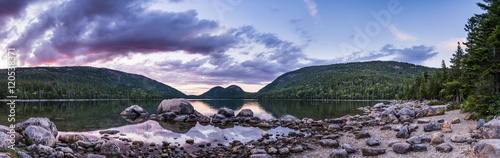 Tablou pe pânză The bubbles at the jordan pond, in the Acadia National Park
