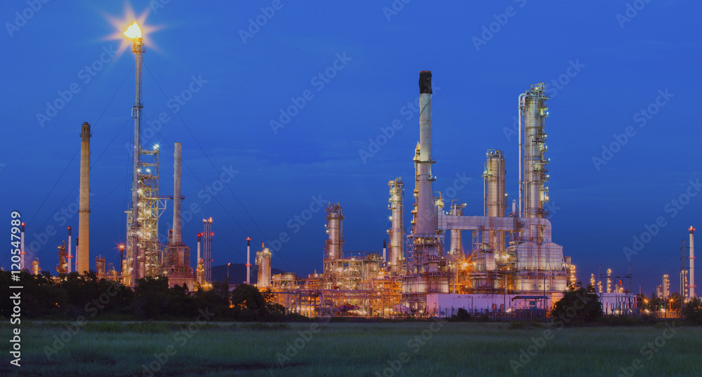 beautiful lighting of oil refinery in petrochemical industry est