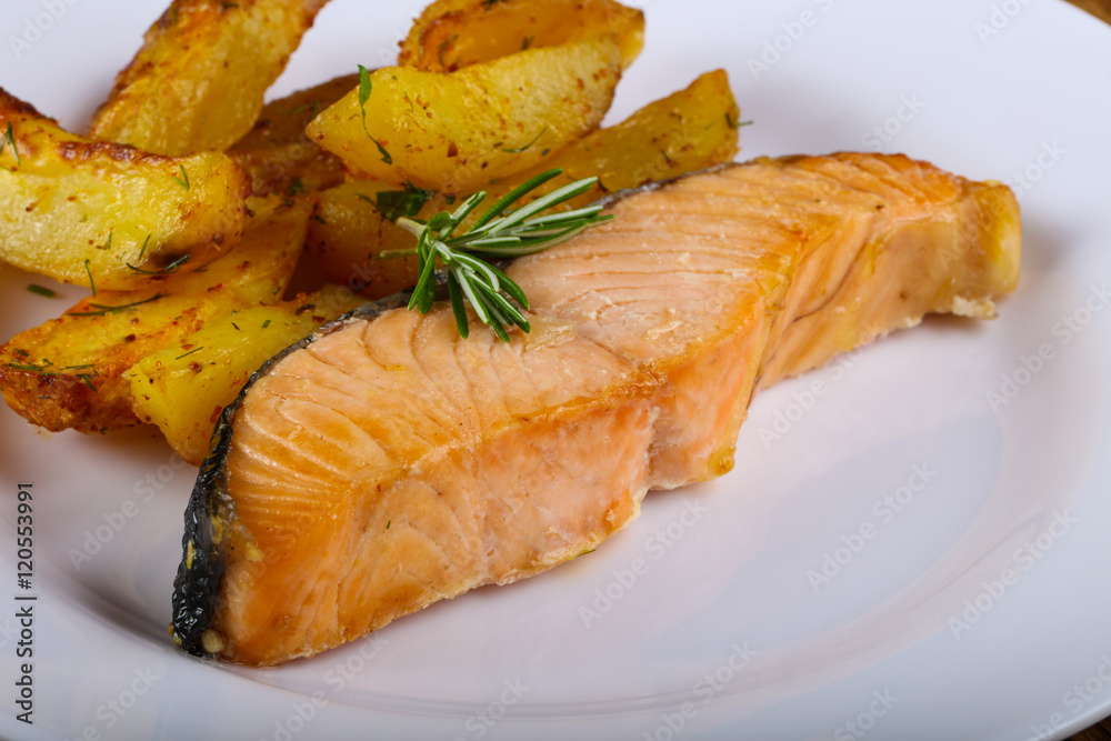 Baked salmon with potato Baked salmon with potato