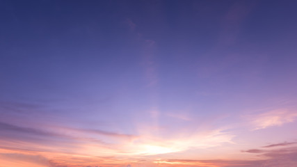 Canvas schilderij Hemel Panoramische avondhemel bij zonsondergang  © yotrakbutda