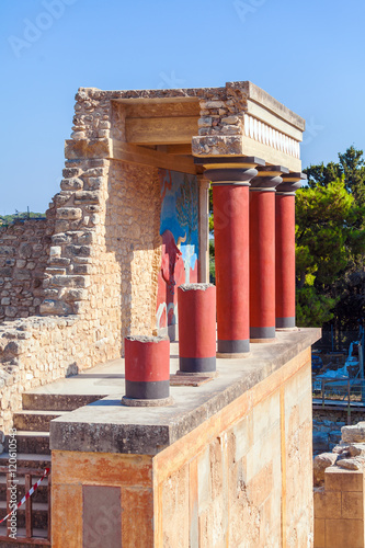 North Entrance with charging bull fresco and red columns, Knosso