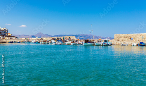 Fototapeta Naklejka Na Ścianę i Meble -  Heraklion Harbour and Fortress, Crete