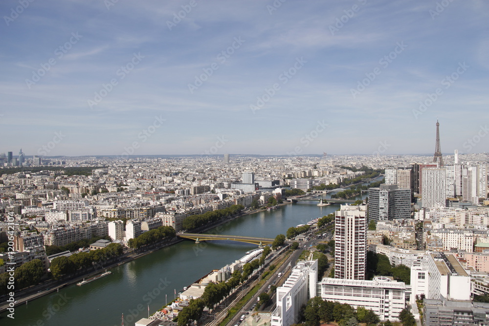 Panorama urbain à Paris, vue aérienne	
