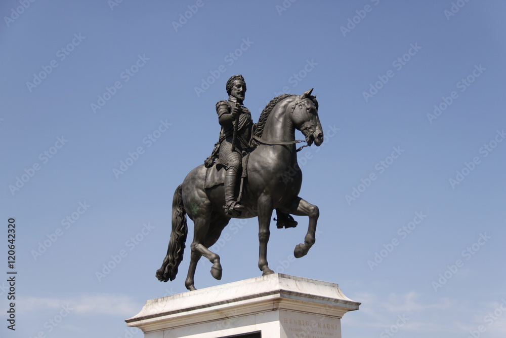 Statue équestre de Henri IV à Paris