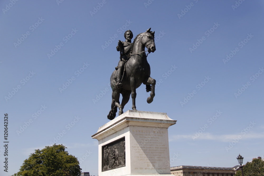 Statue équestre de Henri IV à Paris