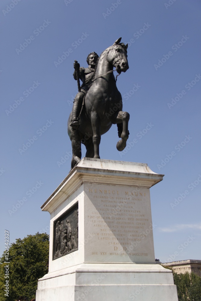 Statue équestre de Henri IV à Paris Statue équestre de Henri IV à Paris