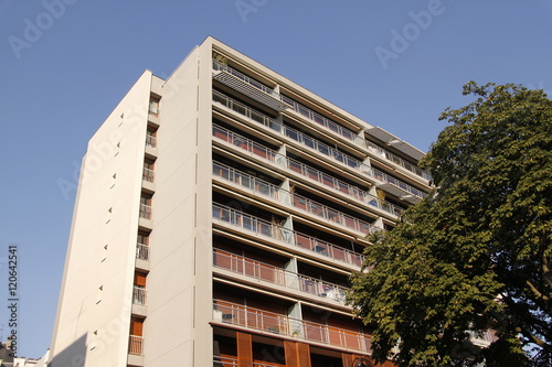 Immeuble moderne HLM à Paris	