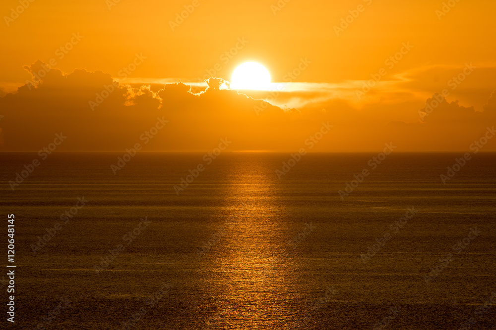 東シナ海の夕日