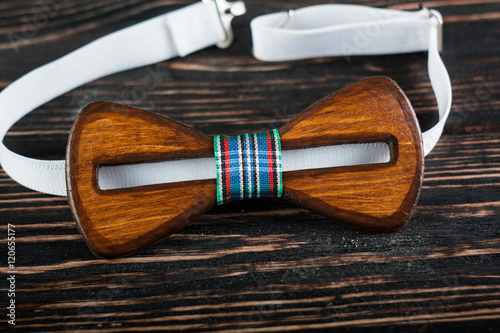 Stylish wooden bow tie