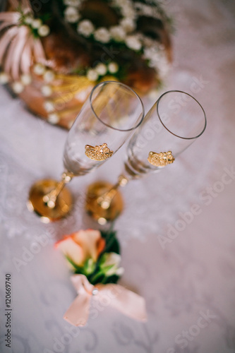 Wedding glasses with polymer clay crown, beautiful decorated wedding glasses, yellow crown on wedding glasses, handmade wedding glasses