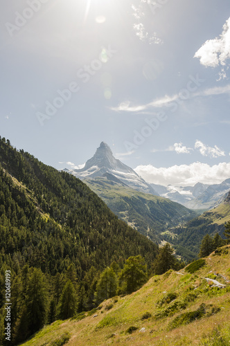 Zermatt, Dorf, Alpen, Schweizer Berge, Findeln, Findelbach, Findelschlucht, Weiler, Wanderweg, Matterhorn, Sommer, Sommersport, Wallis, Schweiz 