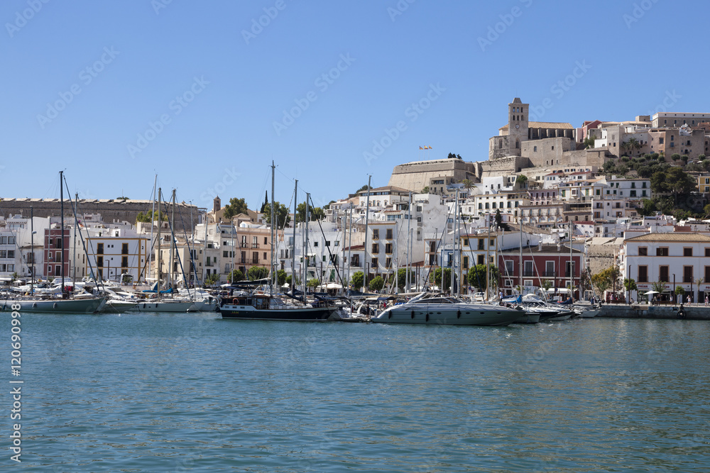 Hafen der Altstadt von Ibiza Stadt