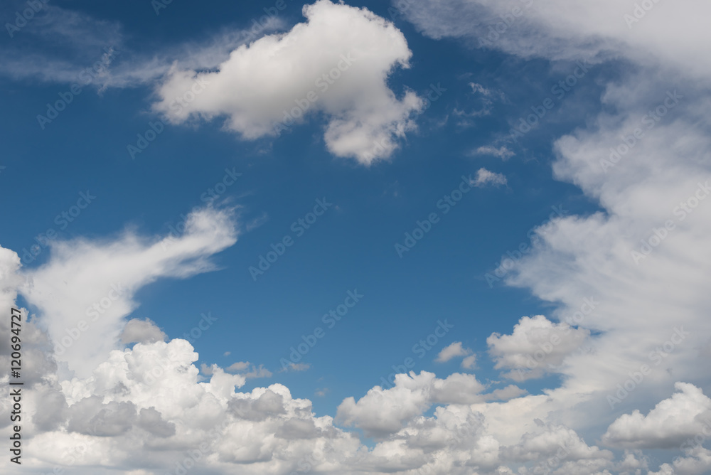 Obraz premium Clouds and blue sky background.