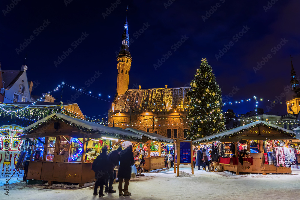 Obraz premium Christmas Market in Tallinn, Estonia